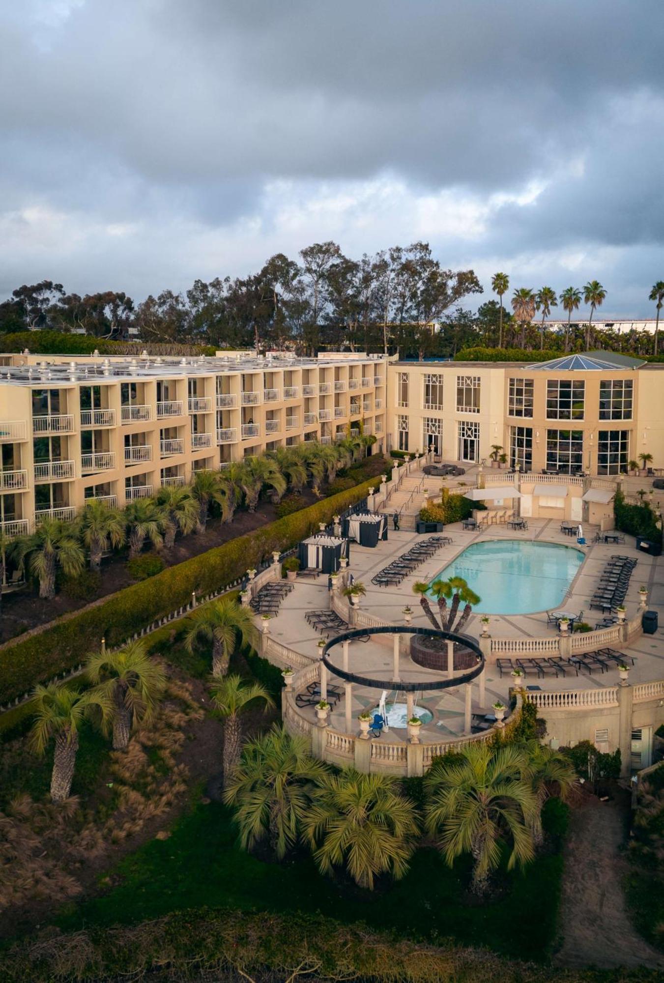 Hilton La Jolla Torrey Pines Resort 4*