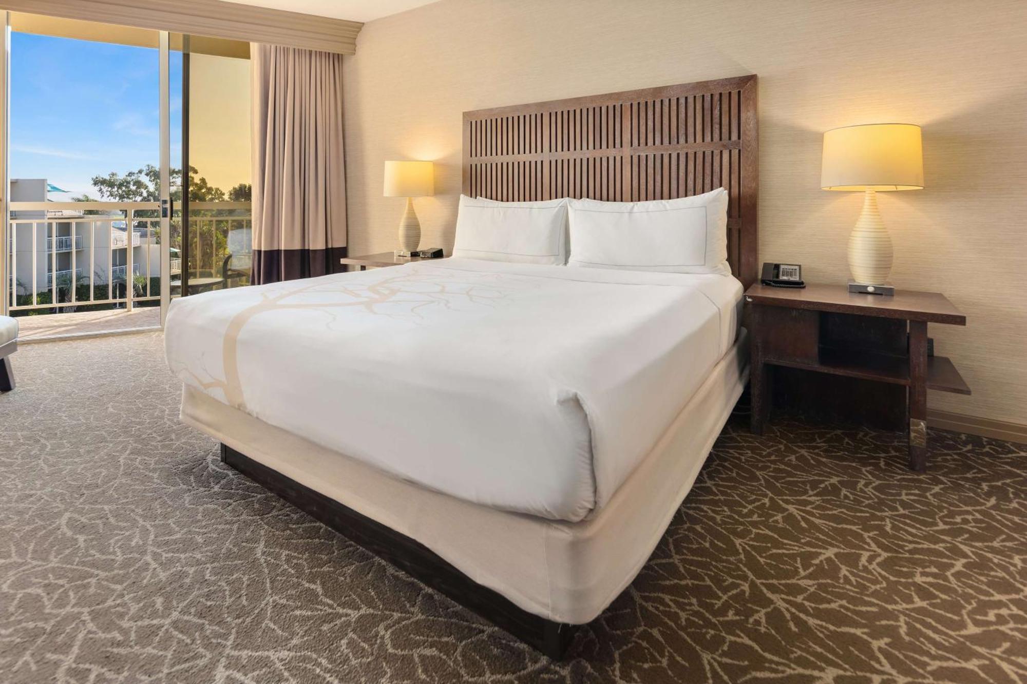 Hilton La Jolla Torrey Pines Resort 4*